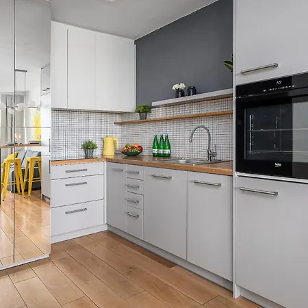 Lumina I 2-rooms Near The Visla Embankment I Parking Apartamento *