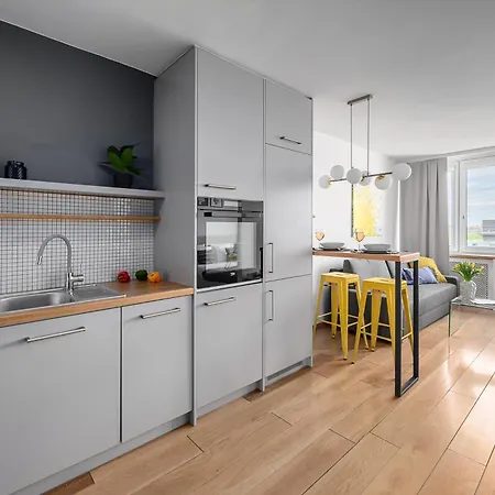 Lumina I 2-rooms Near The Visla Embankment I Parking Apartamento *