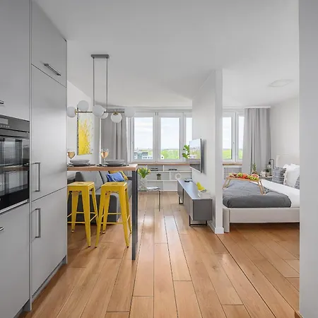 Lumina I 2-rooms Near The Visla Embankment I Parking Apartamento *